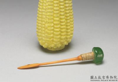 图片[2]-Porcelain-body yellow-glazed snuff bottle in the shape of an ear of corn, Qing dynasty, 19th century-China Archive